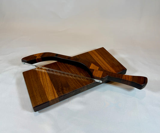 Bread knife w/ matching cutting board - Walnut and Mahogany mixed